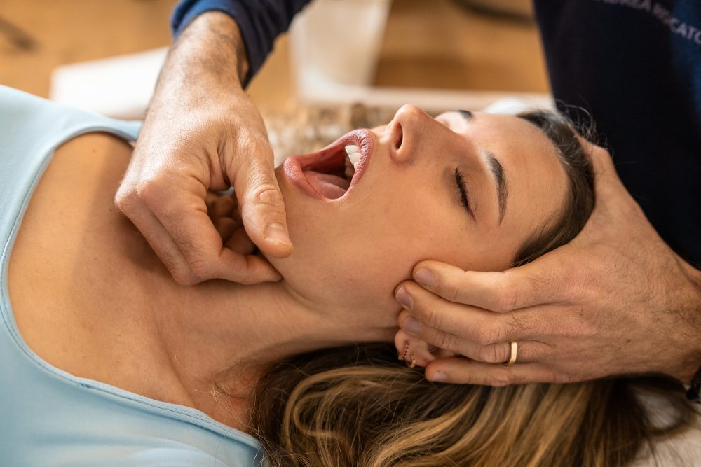 TMJ exam jaw pain evaluation
